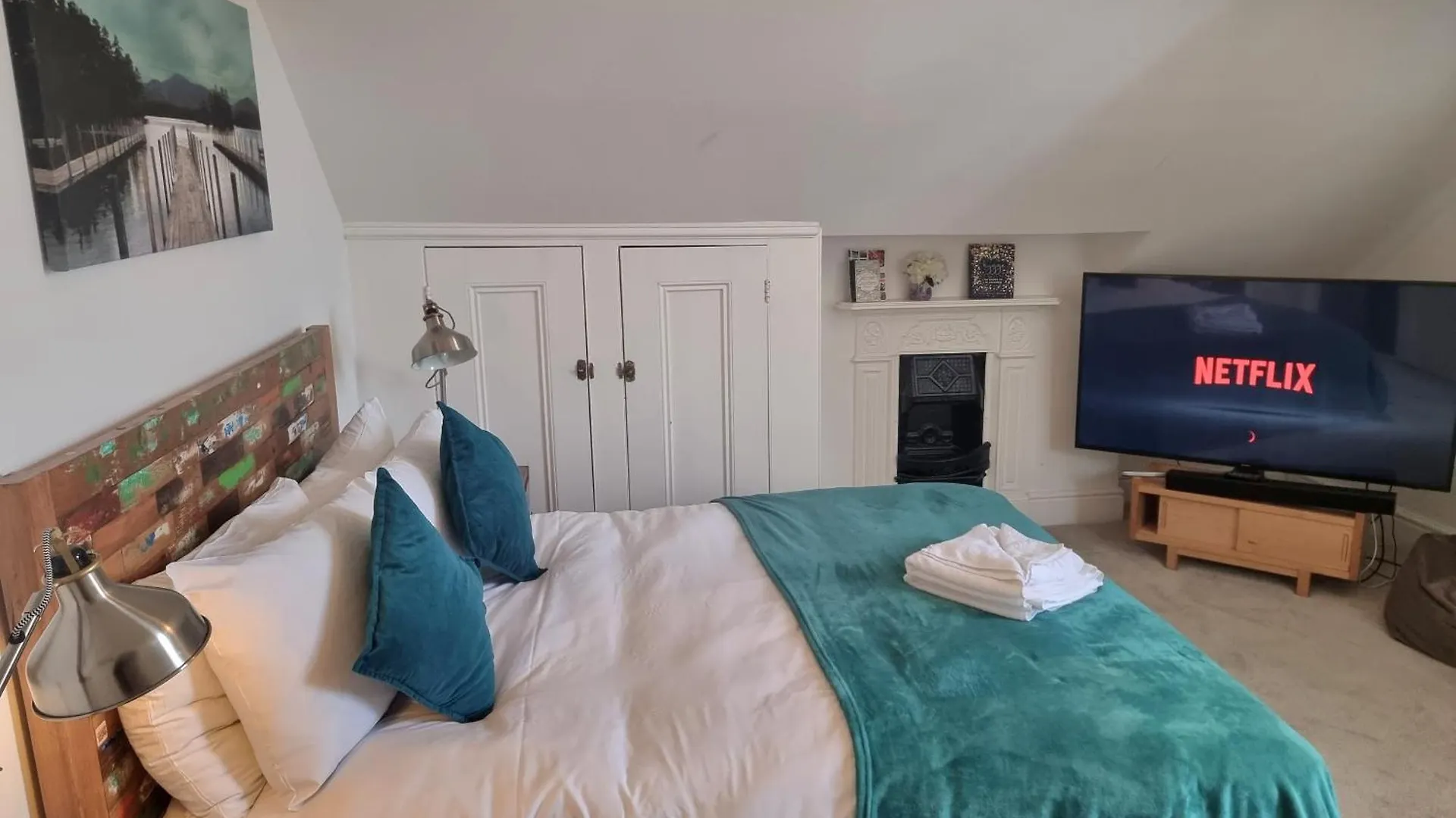 Stylish 2-Bed Flat, Quick Access To London Sights Apartment