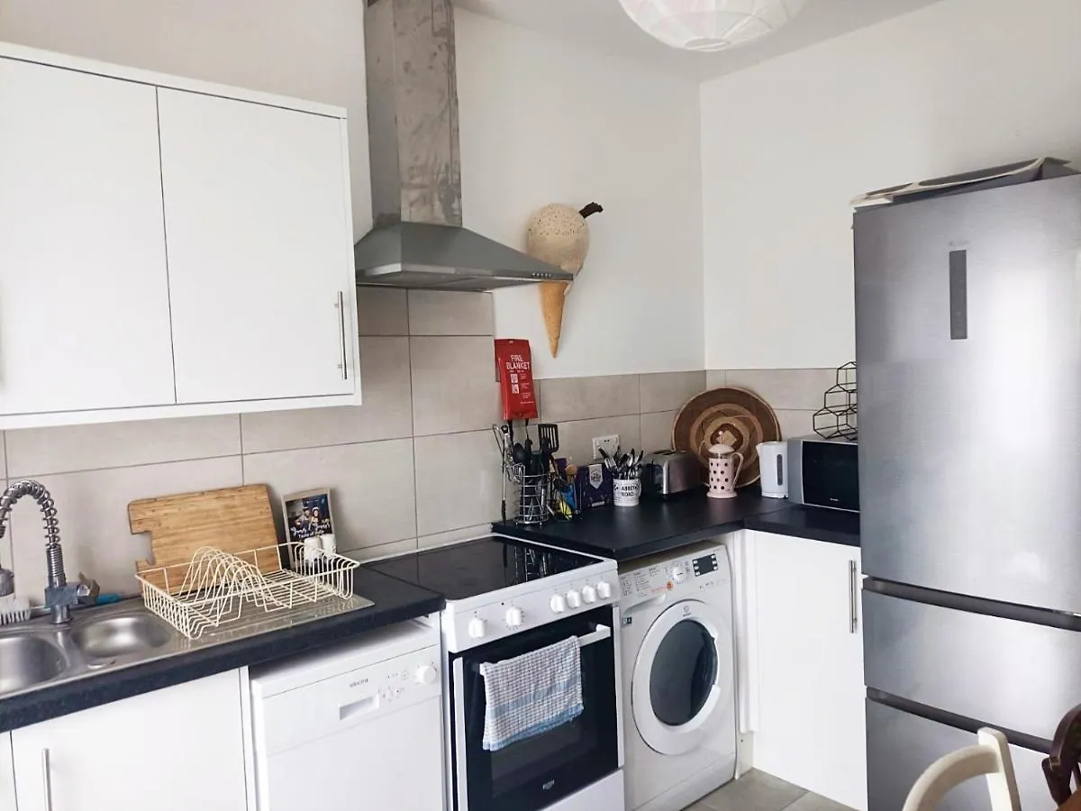 Stylish 2-Bed Flat, Quick Access To London Sights Apartment