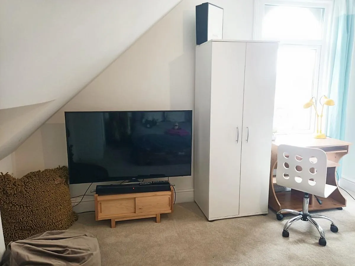 Stylish 2-Bed Flat, Quick Access To London Sights Apartment United Kingdom